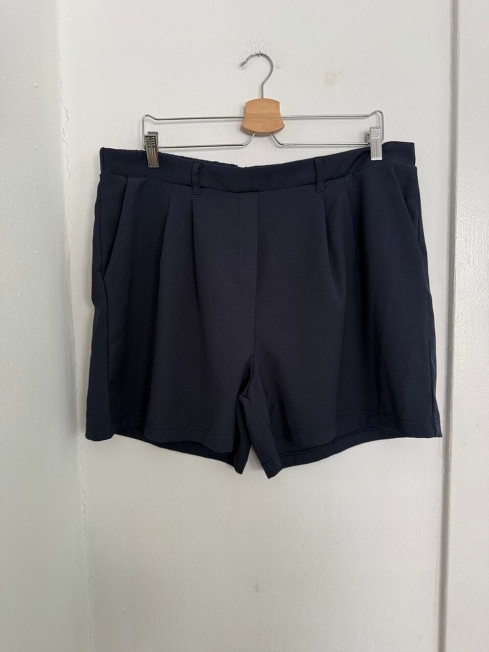 32 Degrees Cool Women's Black Polyester Blend Shorts | Size XL